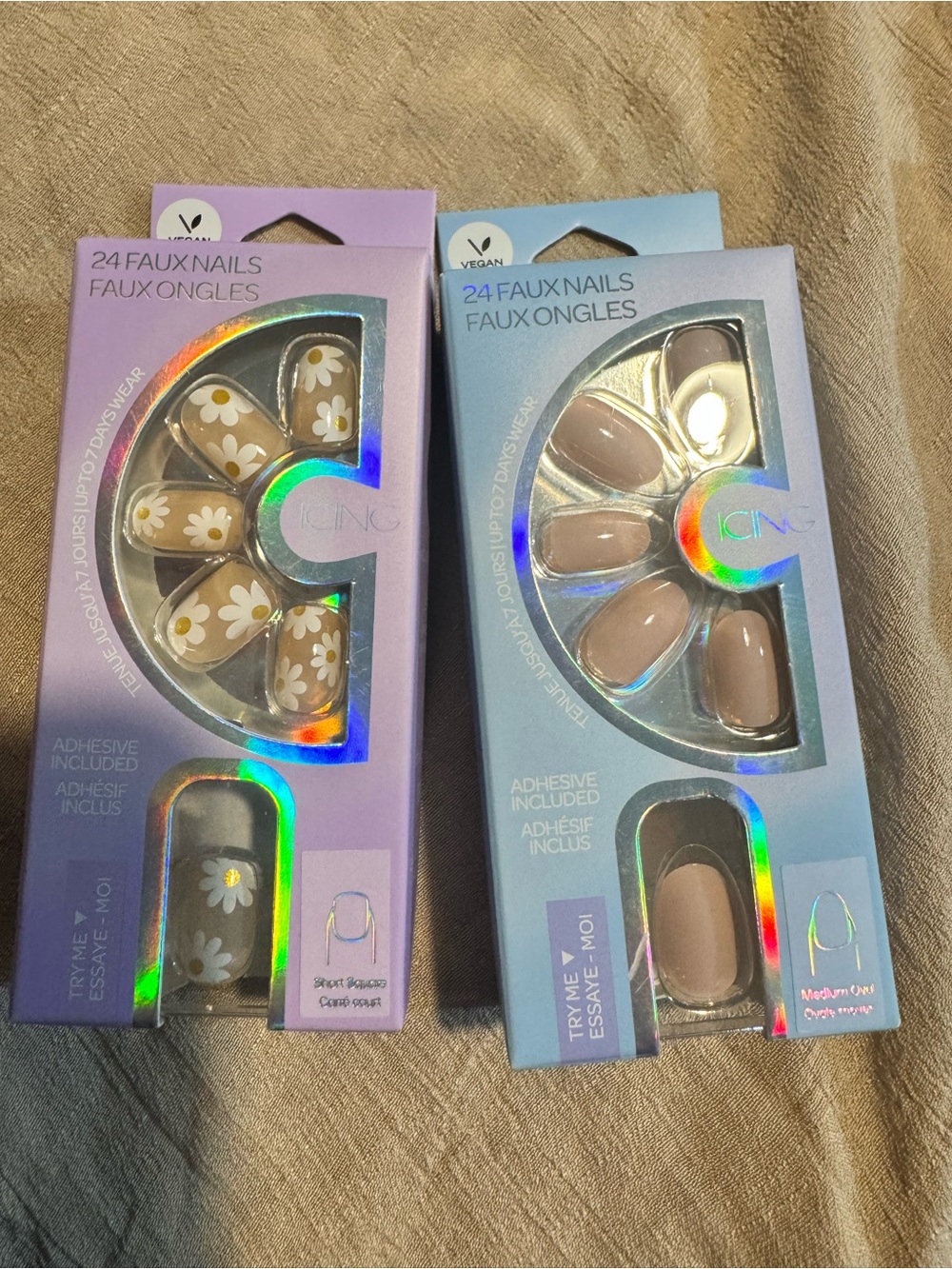 Icing Nude & Lavender Daisy Faux Nail Sets - 24 Pack Each